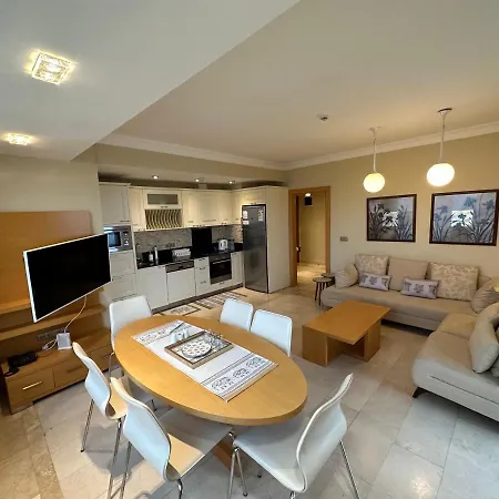 Gold Main Building 3 Bedroom Apart-hotel