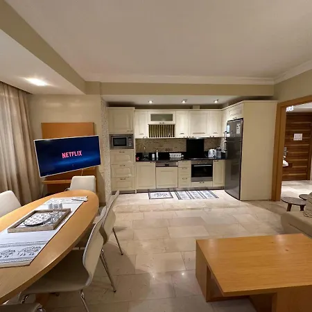 Apart-hotel Gold Main Building 3 Bedroom
