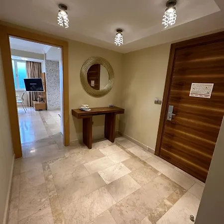Apart-hotel Gold Main Building 3 Bedroom