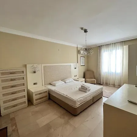 Gold Main Building 3 Bedroom